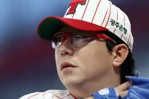 ‘100’ KIA 양현종, 12시즌 연속 100이닝…LG 김현수, 16시즌 연속 100안타