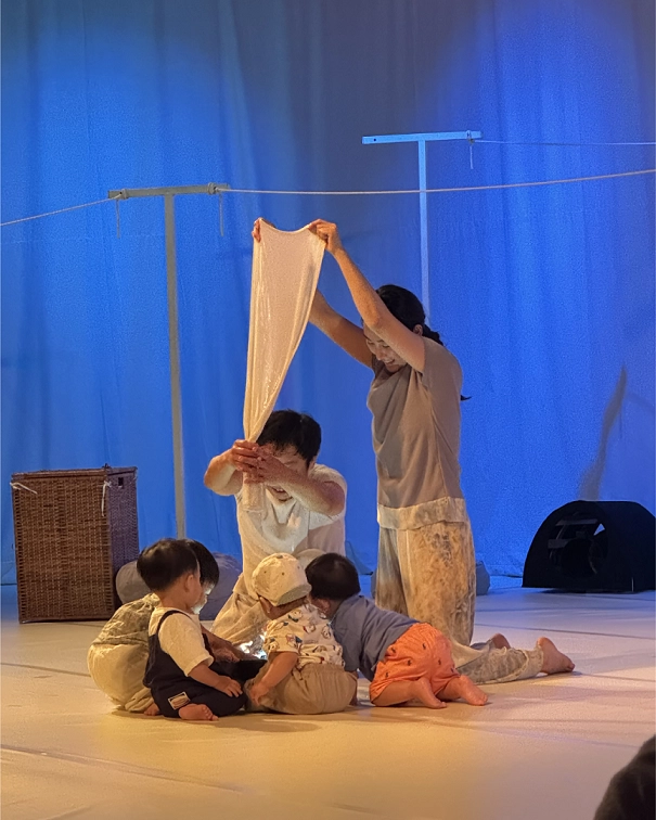 조미자 의원이 제정한 ‘경기도 영아 문화향유 조성 지원 조례’를 기반으로 마련된 국내 첫 공공 주도 영아 문화예술 축제, 「2025 경기 아기공연예술 페스티벌 <작은 몸, 큰 상상>」성황리에 개최. (사진=경기도의회)