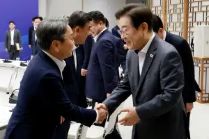 강기정 시장, 대통령에 AI·군공항 등 ‘2+4 현안’ 건의