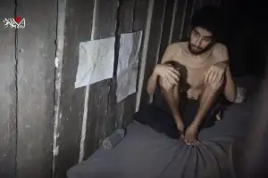 뼈만 앙상한 인질 영상 공개한 하마스… “팔 국가 수립 전까지 무장 해제는 없다”
