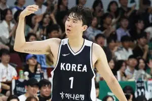 ‘굶주린 늑대’처럼