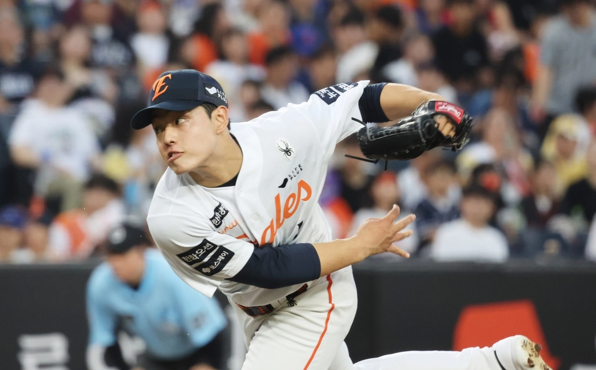 역투하는 문동주