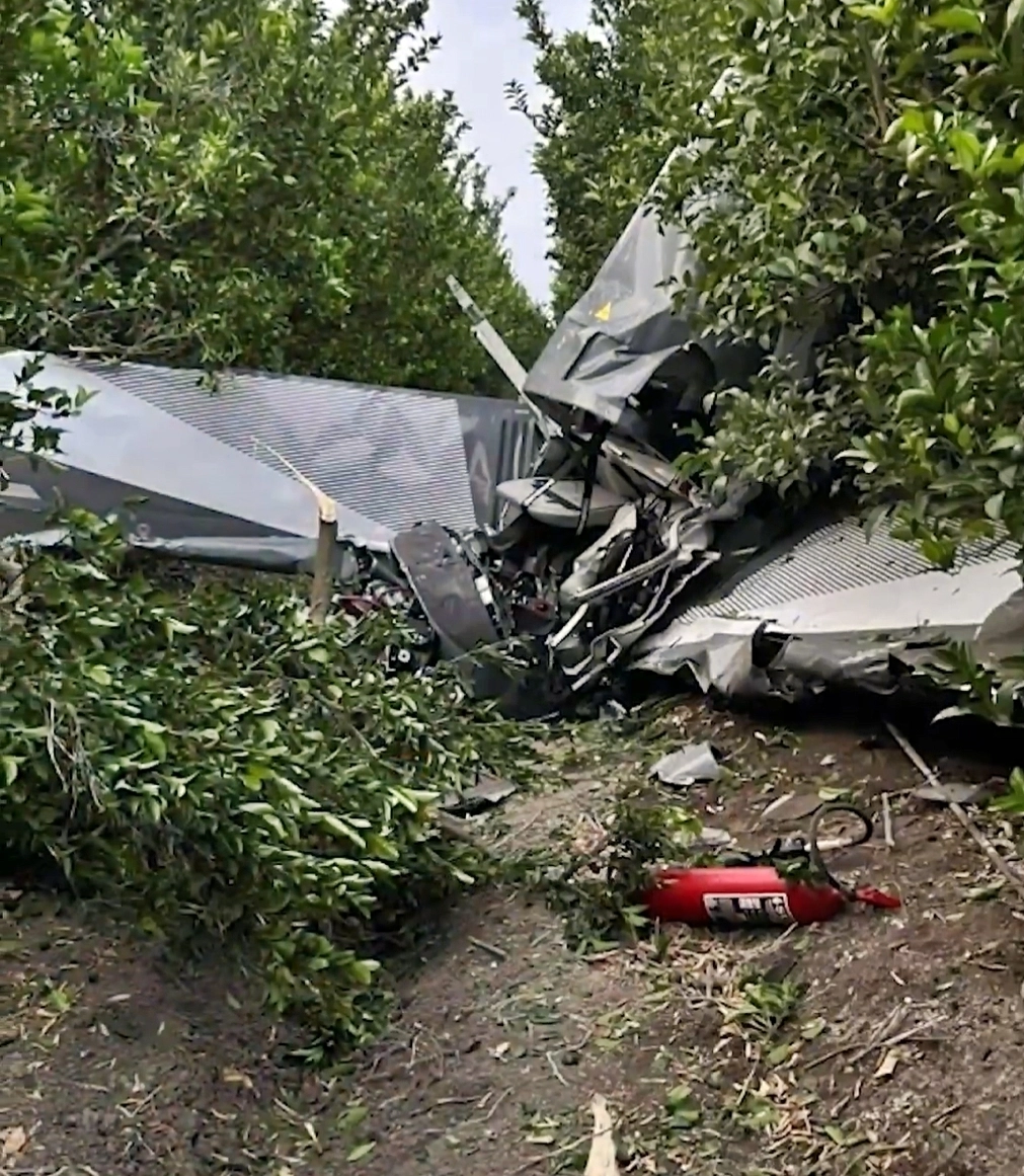 1일(현지시간) 아나돌루 통신과 휘리예트에 따르면 이날 오후 7시 20분쯤 아다나주 유레이르 지역의 한 활주로에서 청혼 이벤트에 동원된 민간 항공사 소속 경비행기가 이륙 직후 추락했다. 2025.8.1 아나돌루통신 자료