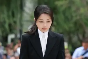 김건희, 특검 출석…“저같이 아무것도 아닌 사람이 심려 끼쳐 죄송” [포착]