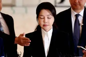 [포토] ‘영부인 최초 공개소환’ 김건희, 특검 출석