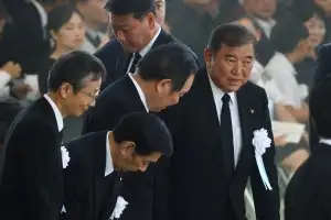 日 이시바 총리 “비핵 3원칙 지킨다”… 핵무기금지조약 가입 요구엔 침묵