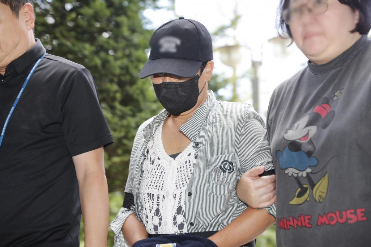 남편 중요 부위 절단 혐의 50대 아내, 구속심사