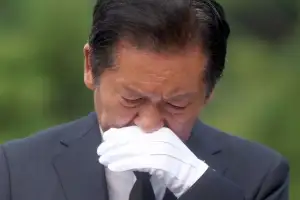 봉하마을서 눈물·콧물 훔친 정청래 “노무현 대통령님! 잘하겠습니다” [포착]