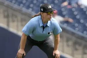 124년 역사 MLB 첫 여성 심판 나온다