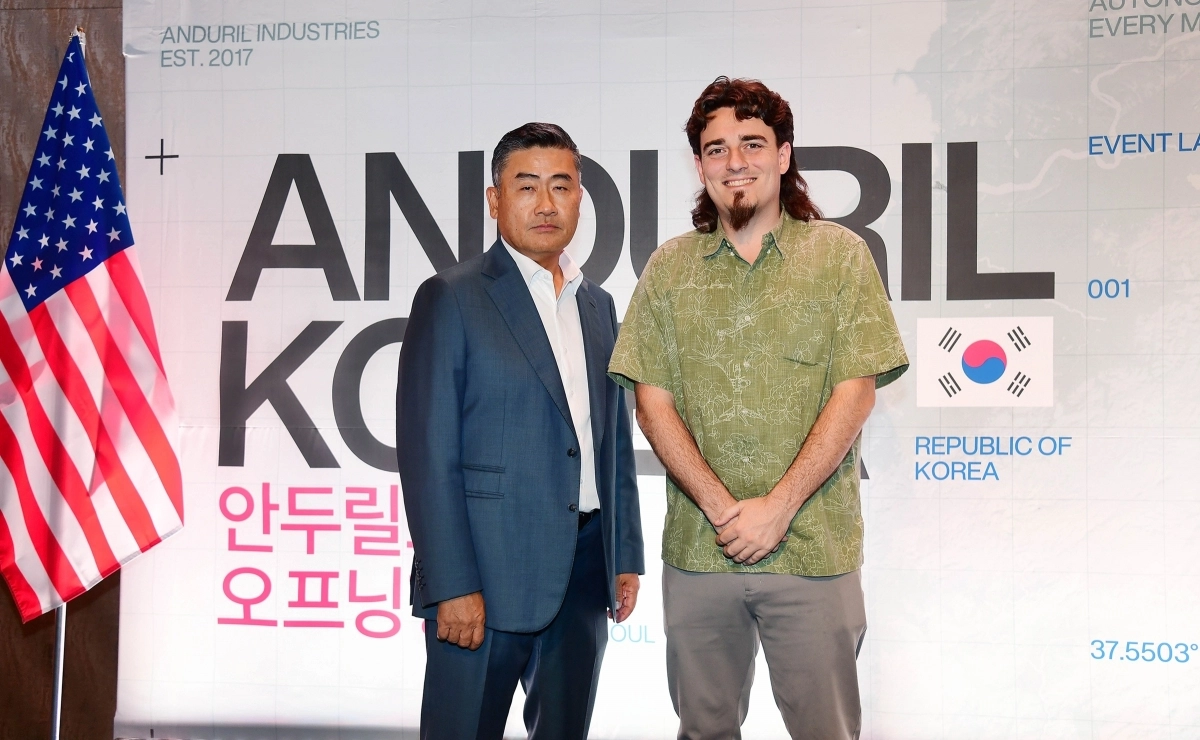 존 킴(왼쪽) 안두릴코리아 대표와 팔머 럭키 안두릴 창립자. 안두릴 제공