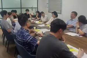 ‘강동엄마’ 박춘선 서울시의원, 강빛초 하자 보수 현장 찾아