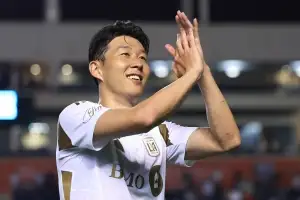 우리는 LA 이웃사촌…손흥민, 다저스 시구 마운드 오른다