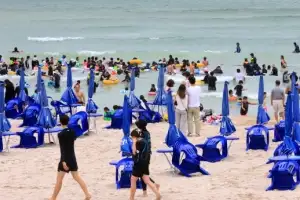 [포토] ‘무더위엔 바다가 최고’… 제주 해수욕장 북적