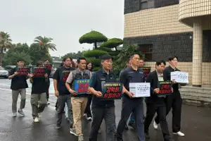 교사 10명 무고성 고소·살해협박… 결혼 앞둔 피해교사는  경호원까지 고용했다