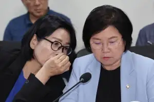 與 언론개혁특위, 방통위 대수술 예고…“10월 안에 재편”