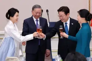 李 “신짜오, 쭉슥회”… 첫 국빈 만찬에 재계·문화·체육계 총출동