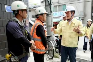 공사현장 외국인 안전교육 ‘척척’…QR코드로 언어 장벽 낮춘 성동[현장 행정]