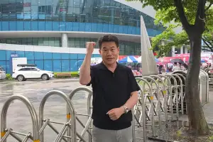 ‘전대 출입금지’에도 부산 간 전한길…“억울하지만 수용하겠다”