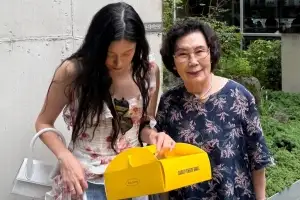 조국 부부 특별 사면에… 조민 “비 와도 마음은 맑음”