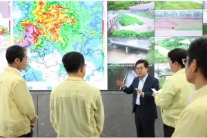경기도, 재난안전대책본부 비상 2단계 긴급 발령···경기  북부에 폭우