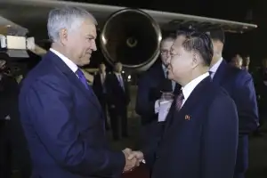 러 하원의장, 평양 도착… “잊지 않겠다”