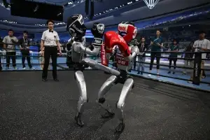 ‘킥복싱 로봇’ 中서 한판 승부