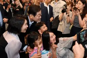 [포토] ‘극장에 간’ 이재명 대통령 부부