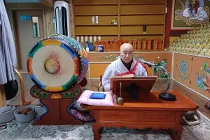 “조상 숭배는 뿌리를 확인하는 일입니다”