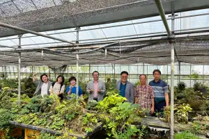 이오수 경기도의원, 반려식물 산업 육성 현장 방문… 피트모스 활용 식물병원 모델 점검