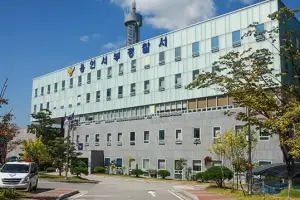 용인 오피스텔서 30대 여성 흉기에 찔려 숨져…경찰, 용의자 추적