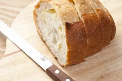 창원 동네빵집 옆 대기업 제과점 입점 추진에 반발 확산