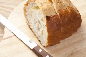 창원 동네빵집 옆 대기업 제과점 입점 추진에 반발 확산