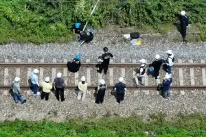 [단독] “119 차량 한 대론 안돼요, 7명입니다”… 청도 열차사고 기관사 다급했던 무전