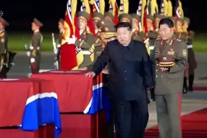 [포토] 북 TV, 러 파병 전사자 유해 도착 장면 공개