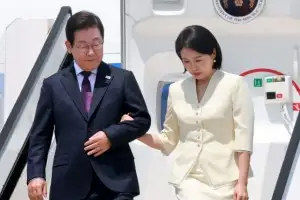 [포토] 일본 도착한 이재명 대통령 부부