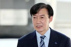 조국, 여권 내 자숙 요구에 “고언으로 생각…제 길을 갈 것”