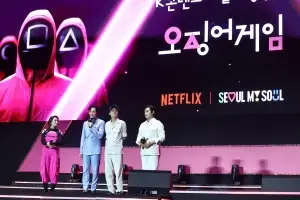 ‘오겜’과 ‘케데헌’만으로 북한을 변화시킬 수 있을까 [노정태의 뉴스 인문학]
