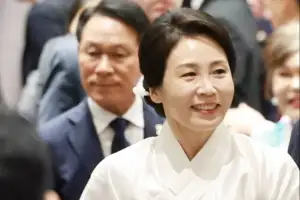 美치매센터 찾은 김혜경 여사 “한국 돌봄 현장에도 적용되도록 노력”