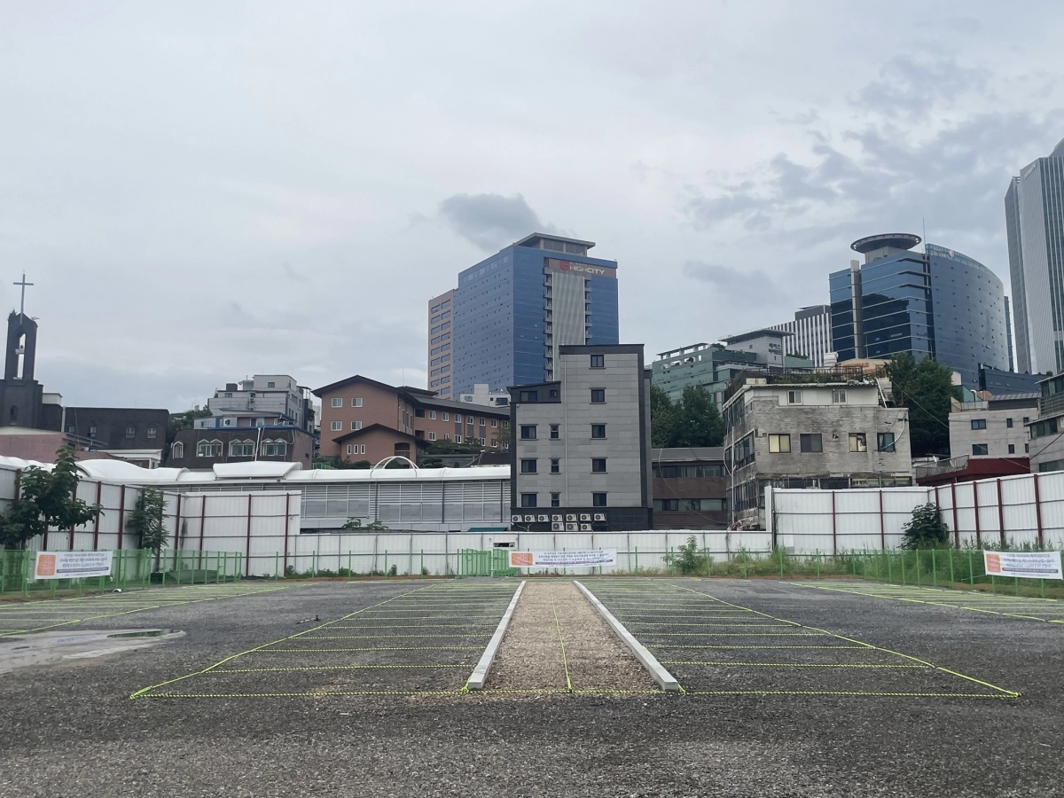 서울시 구로구 가리봉 구시장부지에 조성한 임시 거주자우선주차장.  구로구 제공