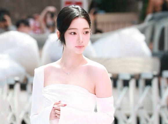 에스파 카리나가 27일 오후 서울 성동구 띵스플로우에서 열린 무신사 뷰티 페스타 개최 기념 행사에 참석하고 있다. 2025.8.27<br>뉴스1