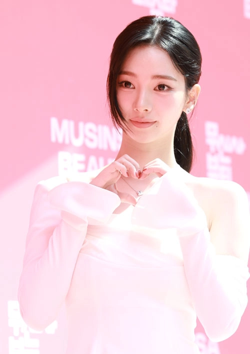 에스파 카리나가 27일 오후 서울 성동구 띵스플로우에서 열린 무신사 뷰티 페스타 개최 기념 행사에 참석하고 있다. 2025.8.27<br>뉴스1