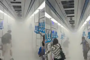 지하철 내 연기에 승객 100여명 대피 “보조배터리서 시작”