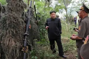 김정은, 내주 中열병식 참석… 북중러 정상 첫 ‘삼자 대면’