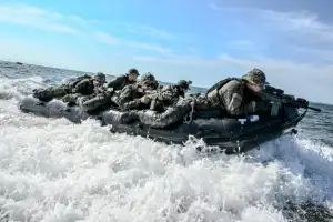 [포토] 특전사, 한미연합 해상침투훈련 실시