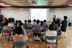 용산구, 찾아가는 자치회관 일일 특강 ‘건강 손 자극법’