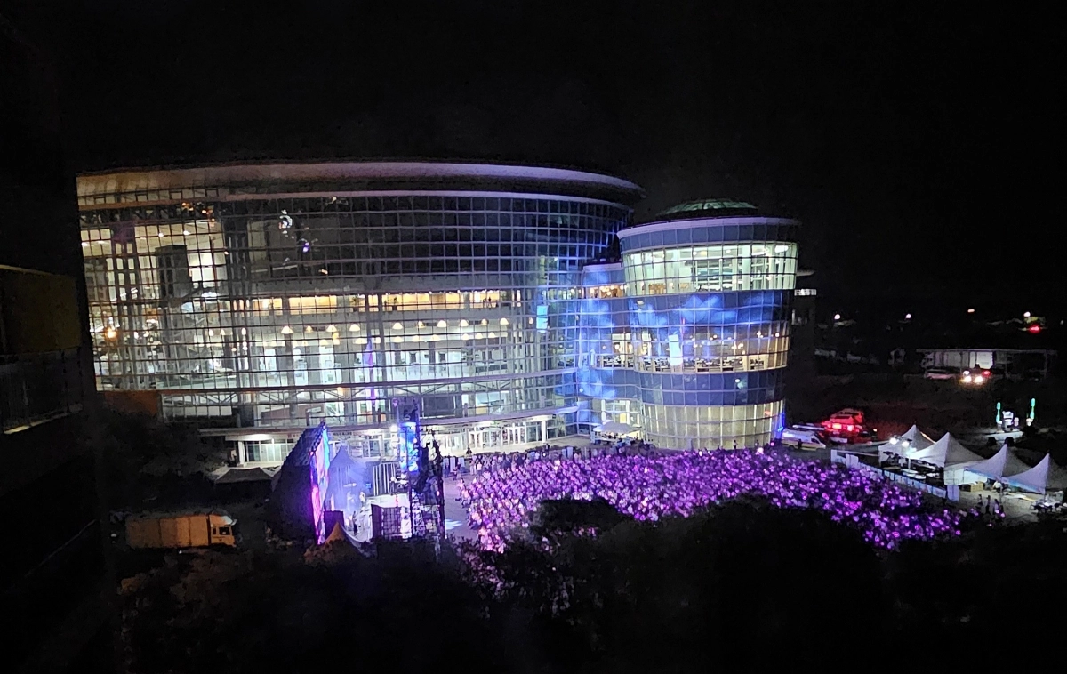 지난달 30일과 31일 이틀간 제주특별자치도 서귀포시 제주국제컨벤션센터(ICC)에서 열린 동행축제 영수증 콘서트와 판매부스에는 2만명이 넘는 사람들이 다녀갔다.