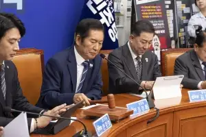 ‘상복’ 예고한 국민의힘…민주 “사자보이즈 옷 입으시면 좋을텐데”