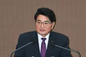 홍국표 서울시의원, 서울시교육청에 AI교육자료 적극 활용 및 지원 촉구