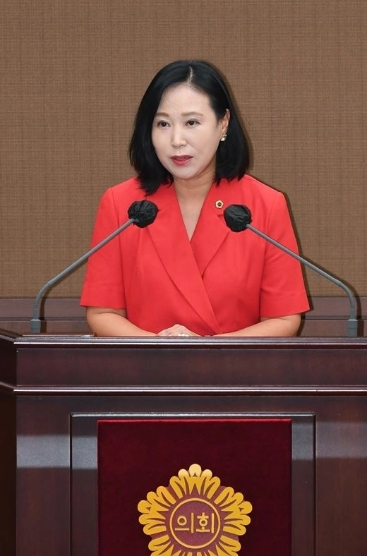 지난달 29일 제332회 임시회 본회의 5분 자유발언을 하는 이새날 의원