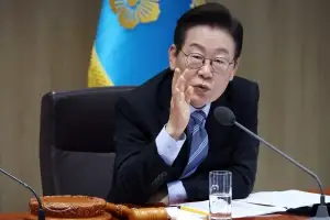 이 대통령 “임금체불은 중대범죄”…바가지 논란엔 “대책 마련하라”